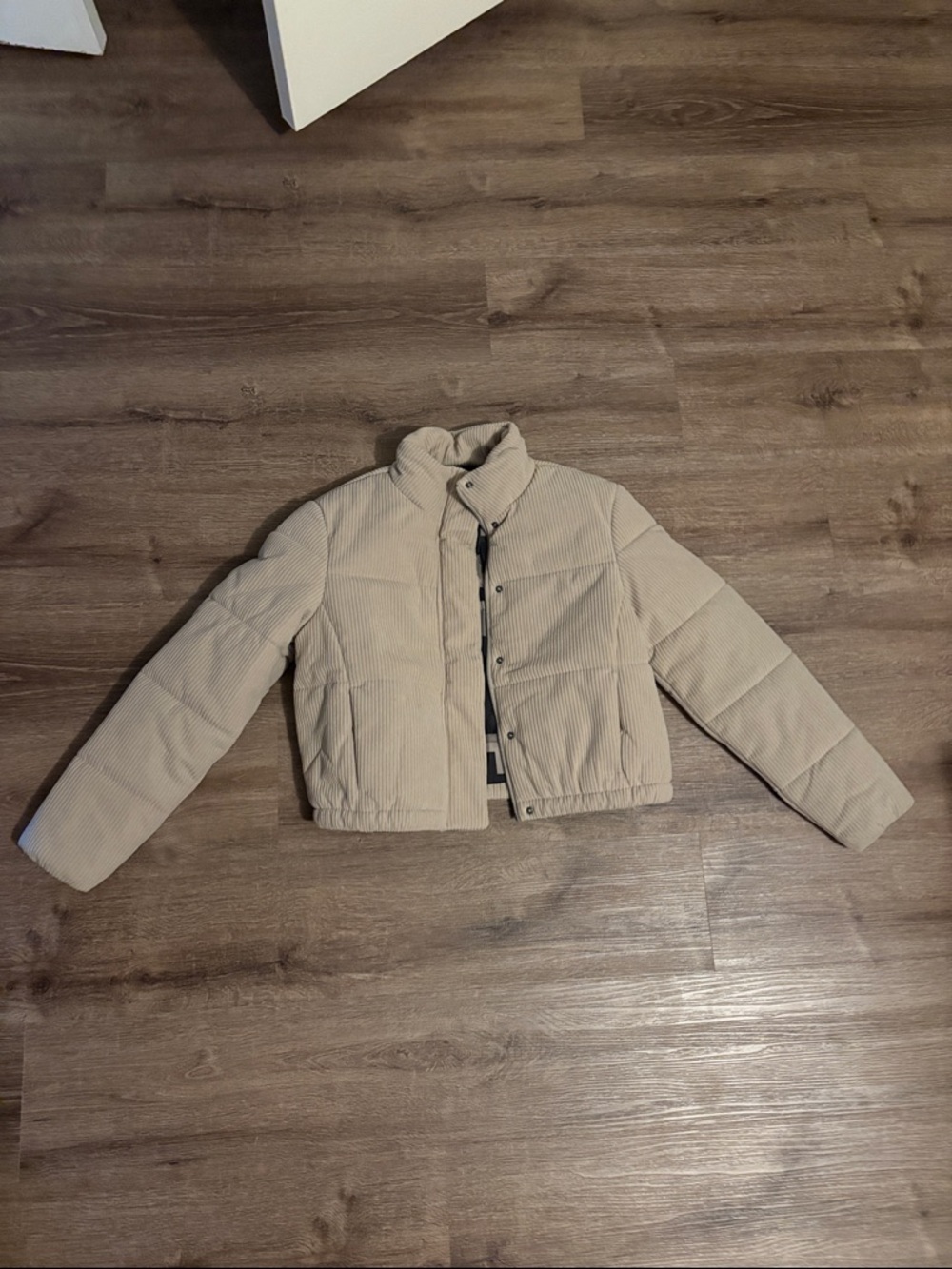 Ariat Beige Puffer Jacket - Women's Cropped Coat